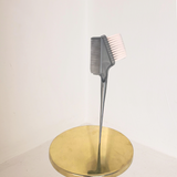 3-in-1 colouring comb for easy application